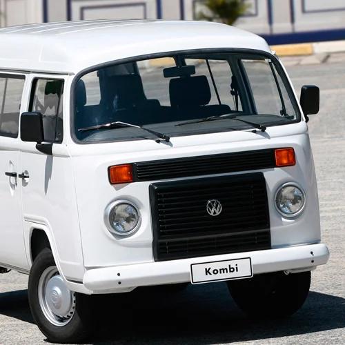 Van Kombi branca da Translight